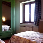 Tuscan Charm Near Nyaraló *