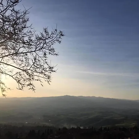 Tuscan Charm Near Holiday home